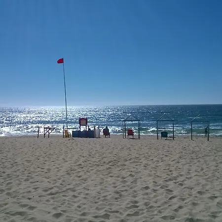 Quarto Moutadas Miramar, Oporto *